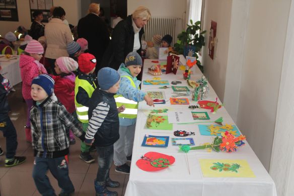 Fotogaléria DARČEK PRE STARKÝCH (18) DARČEK PRE STARKÝCH