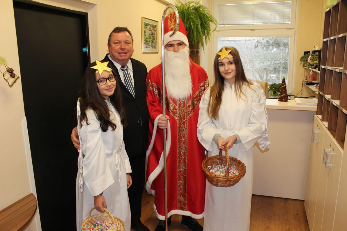 Fotogaléria Mikulášsky jarmok 2016 (6. 12. 2016) (50) Mikulášsky jarmok 2016 (6. 12. 2016)