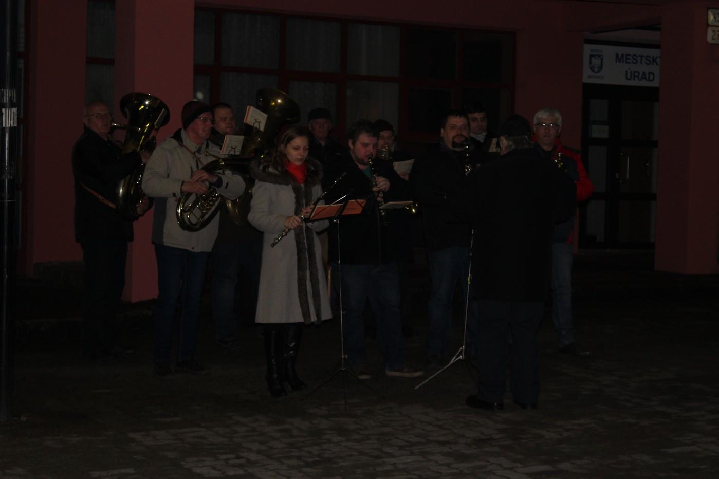 Fotogaléria Vianočné ozveny Sečovskej dychovky (24. 12. 2017) (22) Vianočné ozveny Sečovskej dychovky (24. 12. 2017)
